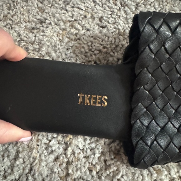 TKEES Sandlas/Slides - Picture 4 of 6